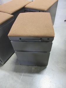 lot 438 image: HERMAN MILLER MOBILE FILE PEDESTALS WITH GOLDEN BROWN FABRIC TOP