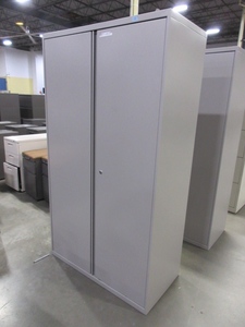 lot 440 image: STEELCASE 2 DOOR STORAGE CABINET