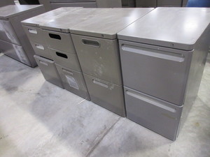 lot 451 image: ASSORTED FREESTANDING FILE PEDESTALS