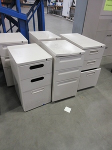 lot 454 image: ASSORTED FREESTANDING FILE PEDESTALS
