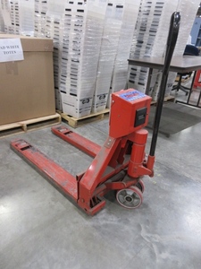 lot 476 image: INTERCOMP PALLET JACK