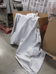 lot 479 image: LARGE ALL PURPOSE THROW COVERS