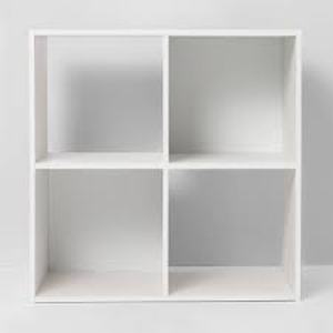 lot 30 image: 4 Cube Decorative Bookshelf - Room Essentials-White