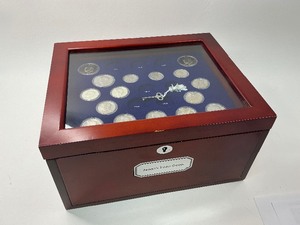 lot 21 image: 123pc Set of Americas Finest Coins wCherrywood Box