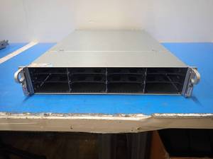 SuperMicro&nbspCSE-826 Server  CPU&nbspINTEL(R) XEON(R) CPU E5-2609 V2  2.50GHZ (x2 units)  32GB DDR3 RAM  NO HDs  x12 HD Bays  Includes CAB-AC power cable&nbsp