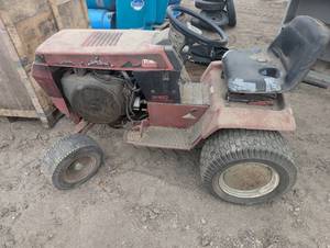 Toro 520 Hydro Lawn Tractor