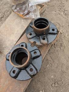 pair 5 hole Wheel Hubs