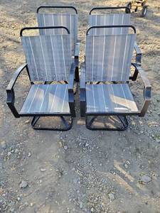 Set of 4 Swivel Patio Chairs
