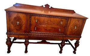 lot 3 image: 1900s Antique Walnut Sideboard