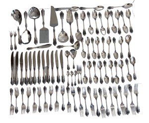 lot 4 image: Sterling Silver Wallace Grande Baroque Large Flatware Set