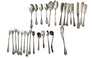 lot 33 image: Silver Plate Flatware Lot