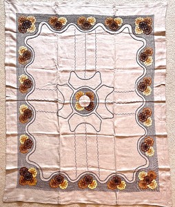 lot 29 image: Stunning Hand Embroidered Tablecloth