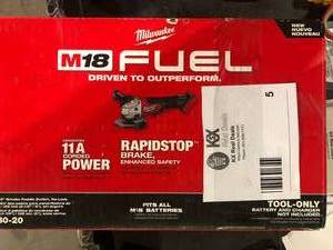 Milwaukee M18 18V Lithium-Ion Cordless 5 in. Random Orbit Sander (Tool-Only)  Customer Returns See Pictures
