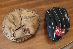 lot 119 image: Lot of 2 Rawlings Baseball Gloves