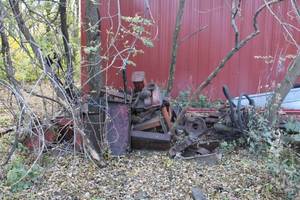 lot 19 image: Assorted Vintage Machinery and Metal Parts Lot