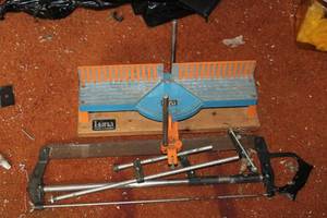 lot 26 image: Luna Manual Mitre Saw from Sweden