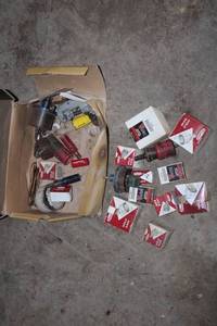 lot 56 image: Lot of Assorted Hole Saws and Accessories