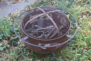 lot 113 image: Rustic Metal Fire Pit with Mesh Cover