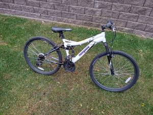 White Mongoose Bike with element racing shocks