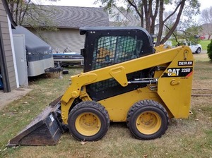 2015 Caterpillar 226D Skid Steer Loader. Runs as it should see video.