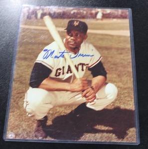 lot 45 image: New York Giants Monte Irvin 8x10 Autograph Photo