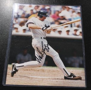 lot 46 image: New York Yankees Wade Boggs 8x10 Autograph Photo
