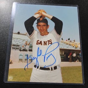 lot 62 image: San Francisco Giants Gaylord Perry 8x10 Autograph Photo