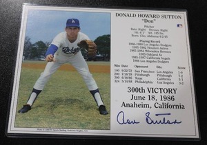 lot 72 image: Los Angeles Dodgers Don Sutton 300th Victory 8x10 Autograph Photo