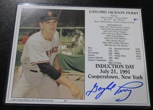 lot 75 image: San Francisco Giants Gaylord Perry 8x10 Autograph Photo