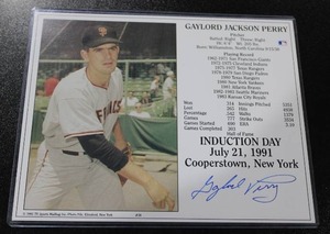 lot 80 image: San Francisco Giants Gaylord Perry Induction Day 8x10 Autograph Photo
