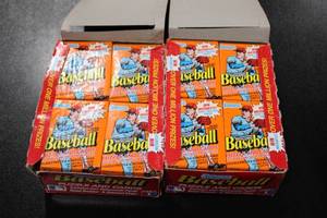 lot 146 image: 1990 Donruss Baseball Unopened Pack Lot  72 Packs