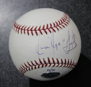lot 234 image: Juan Gonzalez Rawlings ROMLB Baseball Autograph ASI COA #41031