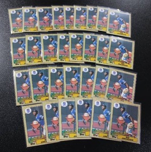 lot 241 image: 1987 Topps Bo Jackson #170 Rookie Card Lot  30 Rookie Cards