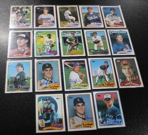 lot 261 image: 1989 Topps Baseball In Person Autograph Lot  18 Cards