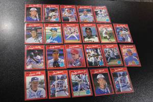 lot 266 image: 1990 Donruss Baseball In Person Autograph Lot  22 Cards
