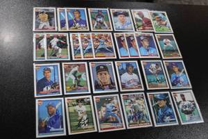 lot 268 image: 1991 Topps Baseball In Person Autograph Lot  28 Cards
