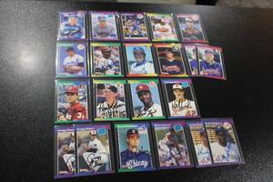 lot 270 image: 1989 Donruss Baseball In Person Autograph Lot  21 Cards