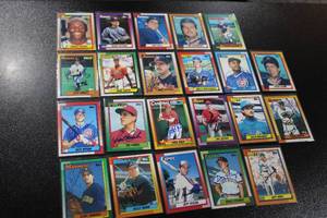 lot 274 image: 1990 Topps Baseball Card In Person Autograph Lot  22 Cards