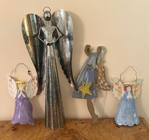 lot 92 image: Decorative Angel Figurines