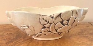 lot 104 image: Vintage Red Wing Pottery Bowl