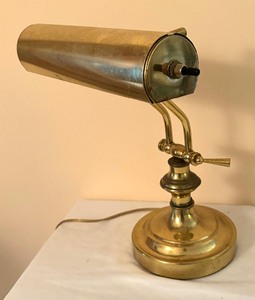 lot 193 image: Vintage Brass Desk Lamp