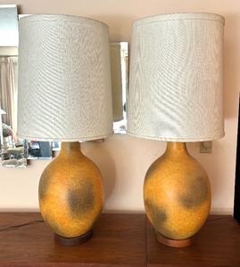 lot 15 image: Mid Century Haeger Splatter Glaze Tall Table Lamps