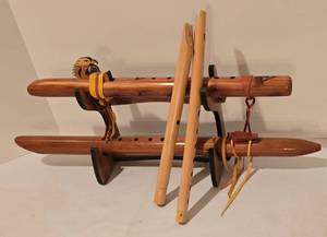 lot 31 image: Pair of High Spirits Flutes in Rack