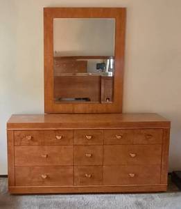 lot 23 image: Beautiful Vintage Lane Bureau and Separate Wall Mirror