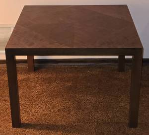 lot 143 image: Beautiful Mid Century End Table
