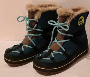 lot 144 image: New or Nearly New Sorel Boots