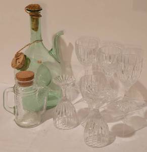 lot 147 image: Mikasa Glassware Plus Pitcher Options