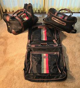 lot 170 image: Sears Luggage Options
