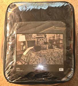 lot 171 image: J. Queen New York Bedding