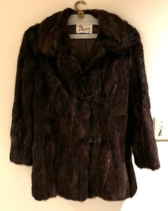 lot 330 image: Panache Fur Coat